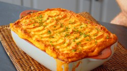 Pastel de pastor de coliflor molida