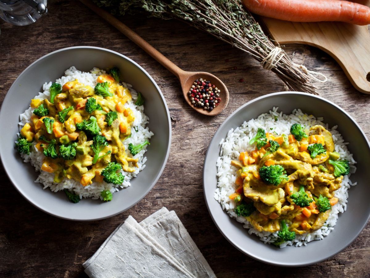 Tienes que probar este curry de brócoli con lentejas