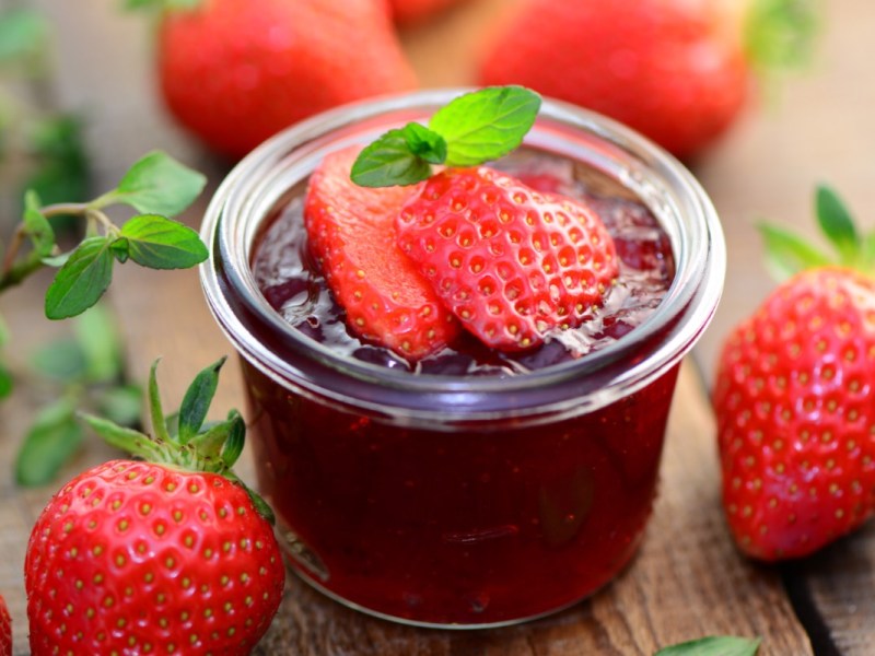 Mermelada de fresa y menta: un placer casero para el desayuno