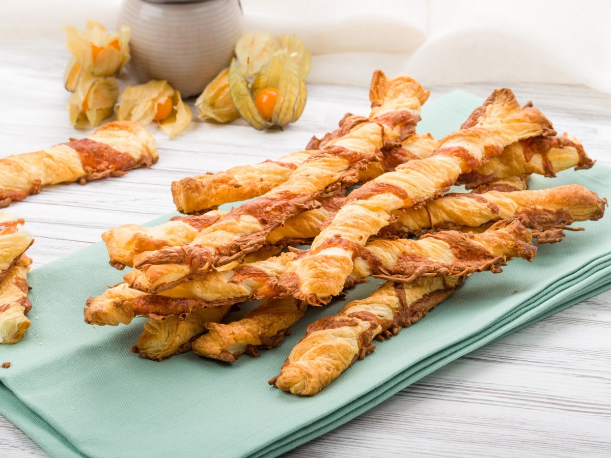 Palitos de hojaldre y queso: ¡irresistibles!