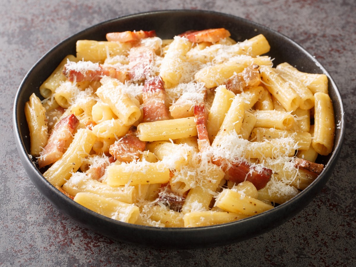 Clásico de pasta italiana: pasta alla gricia